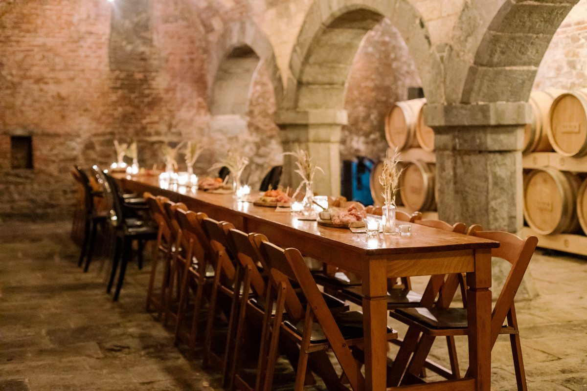 Luyck Urban Winery - Liège - Intérieur - Caves - Evènement - Table dressée - Privatisation